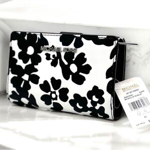 Michael Kors Medium Jet Set Travel Zip Chain Bifold Wallet Black Multi